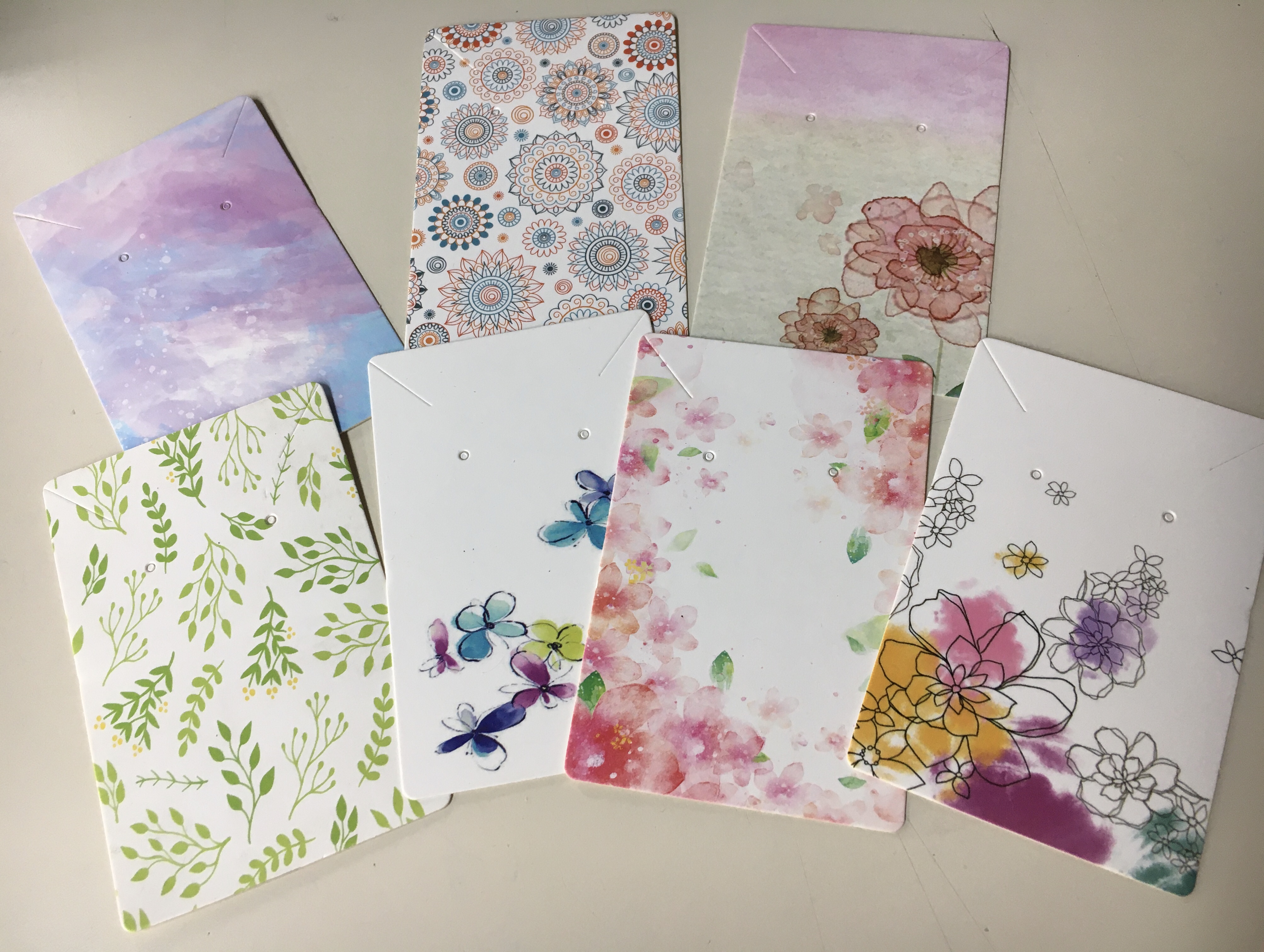 CARTONCITOS CON DISEÑOS 6X9CM 100PCS