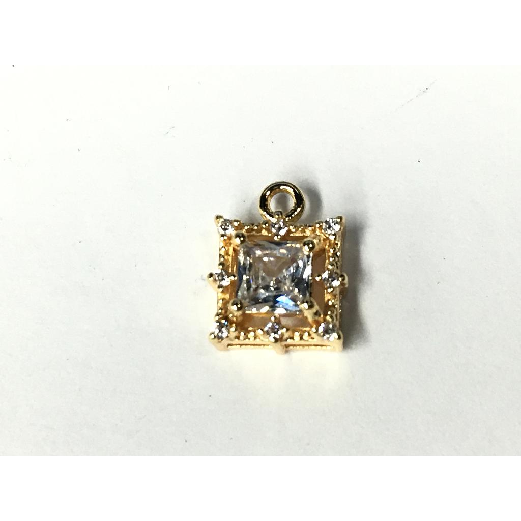 DIJE CUADRADO 8MM ELECTROENCHAPADO
