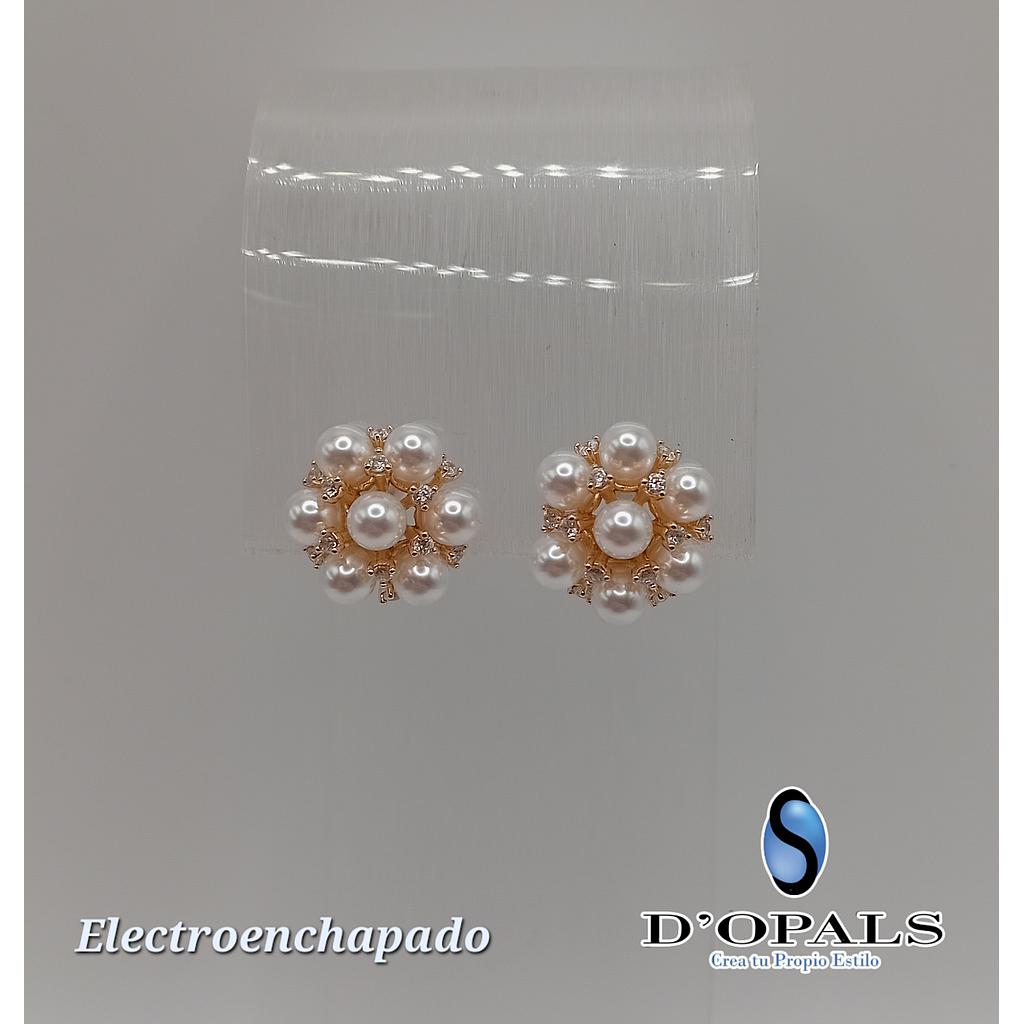ARETE DE FLOR CON PERLA ELECTROENCHAPADO 18K